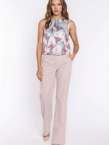 Nife Jeans model 228929, casual pants with a classic fit, shown in a front view with visible stitching and belt loops.