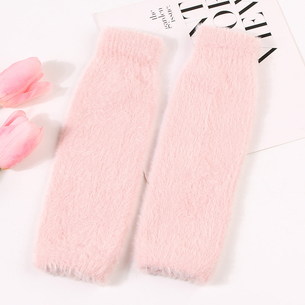 Women's plush half-finger gloves, soft warm fingerless design in a versatile style