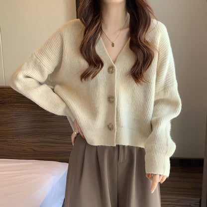 Women's Korean-style V-neck long-sleeved solid-color sweater cardigan coat in autumn and winter fashion