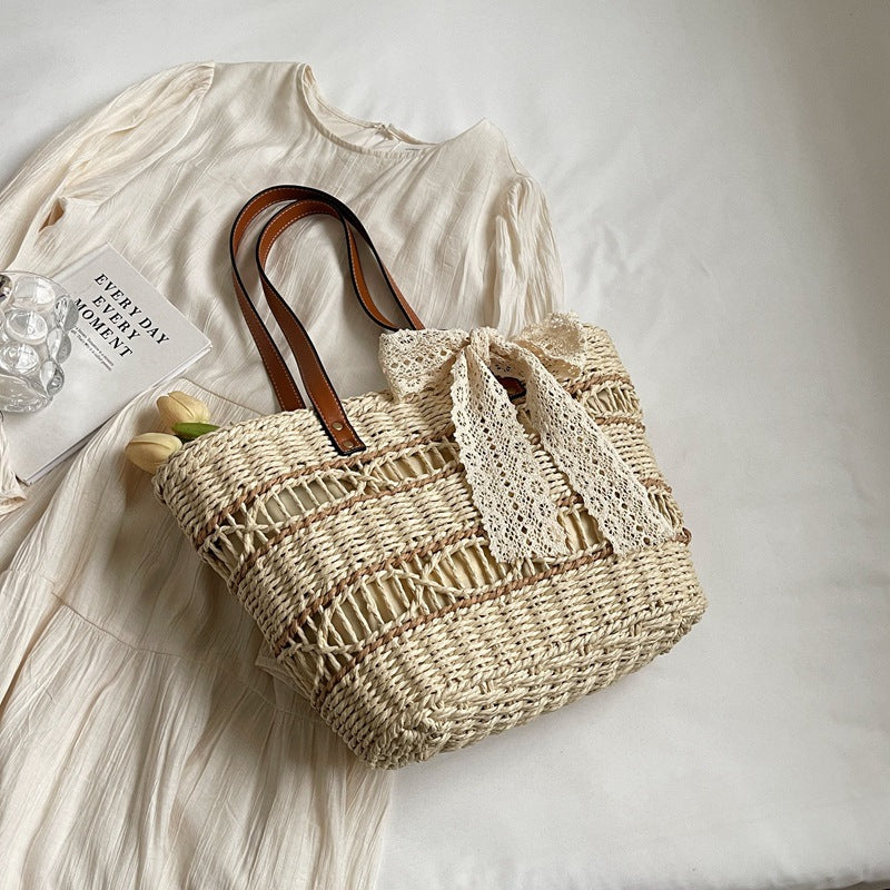 Women's large-capacity stylish woven tote bag for vacation, spacious open design with woven texture