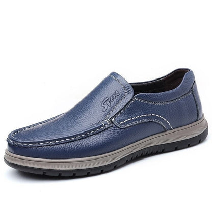 Men's casual waterproof lightweight leather shoes in a classic low-top design