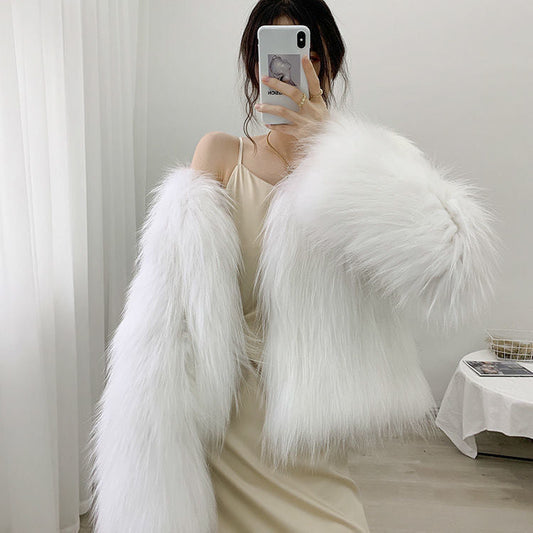 Women's short fox fur coat in a fashionable design