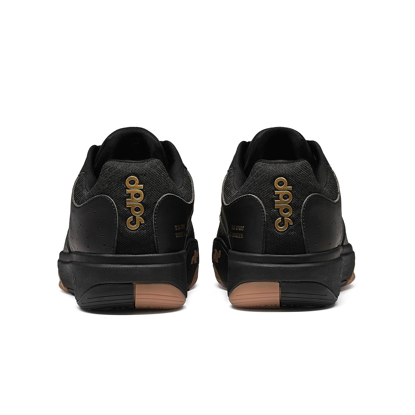 Men's DAPS DESI Low pickleball shoes in black, DAPSFIT brand, featuring sporty design and supportive sole.