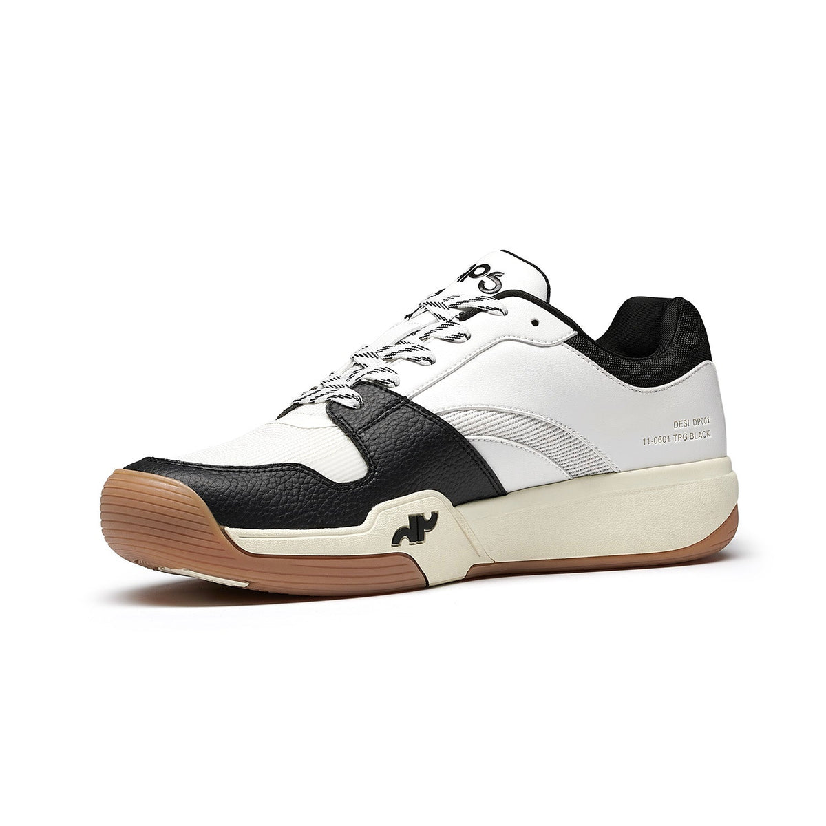 Men's DAPS DESI Low pickleball shoes in black and white by DAPSFIT, featuring a low-top design and athletic style.