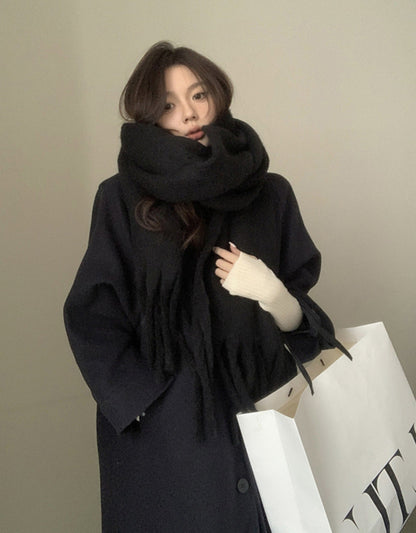Cashmere-look plaid thickened warm scarf in a soft, cozy pattern