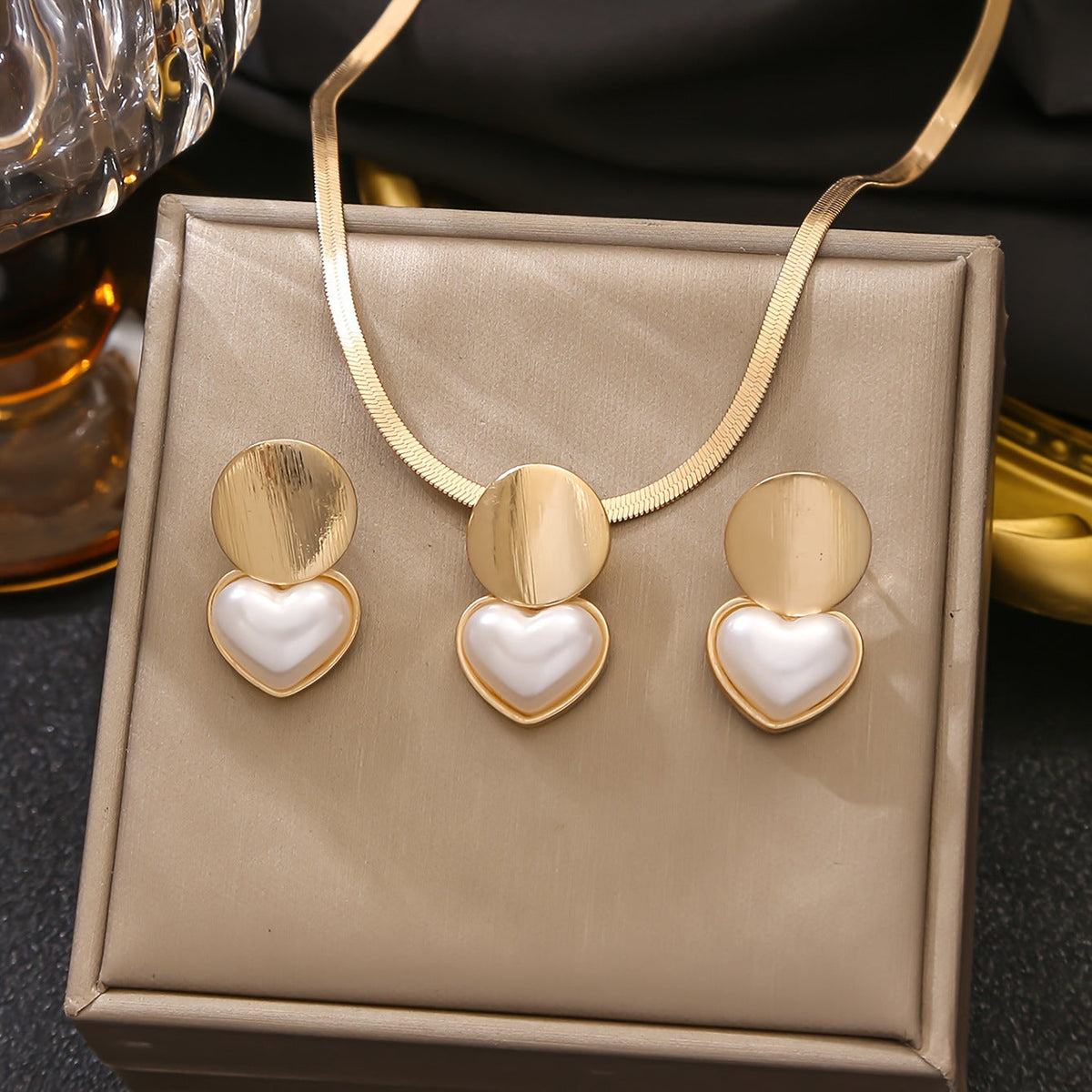 Women's round heart-shaped pendant necklace from My Store, creative design