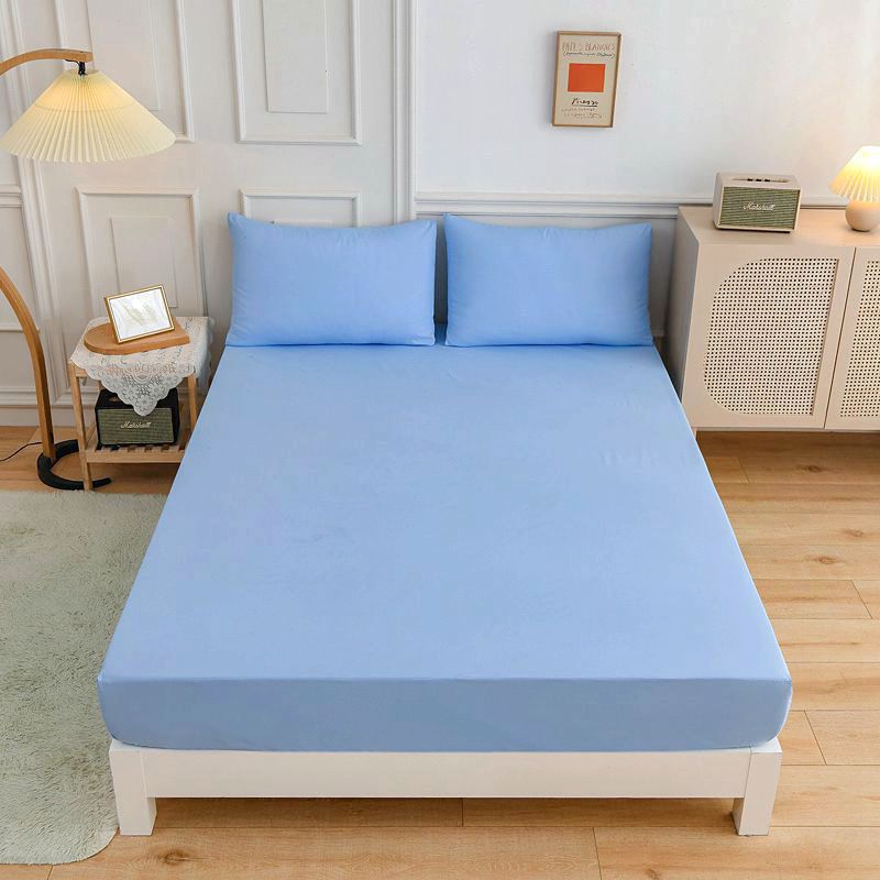 Students cotton bed sheets with fitted sheet and pillowcase in a simple, comfortable bedding set