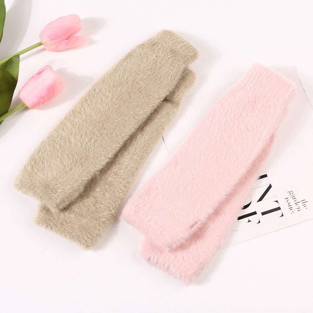 Women's plush half-finger gloves, soft warm knit design with exposed fingertips