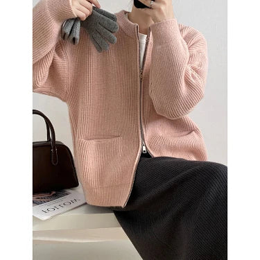 Women's laid-back style zip-up sweater coat with relaxed fit and front zipper#+#+#+#+