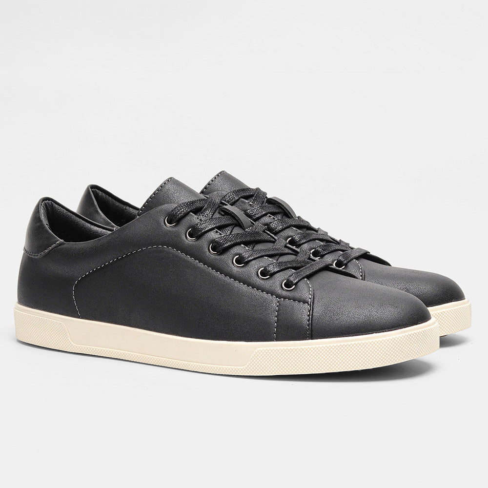 Comfortable casual low-top athletic sneakers in a versatile design