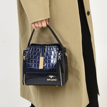 Women's large-capacity stylish one-shoulder crossbody bag in a sleek design with adjustable strap