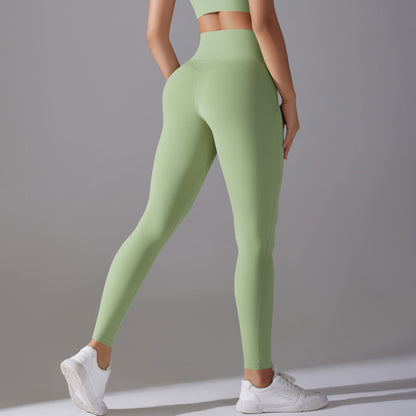 Women’s high waist hip lift nude feel hot pants yoga pants in a form-fitting design