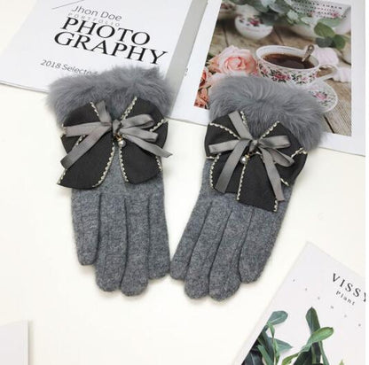 Cute warm touch screen thickened gloves for warm fingers, gray knit design with touchscreen-compatible fingertips