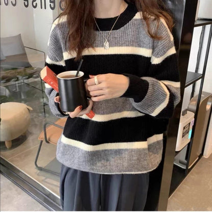 Lazy Wind retro thick knitwear outerwear in a classic textured design