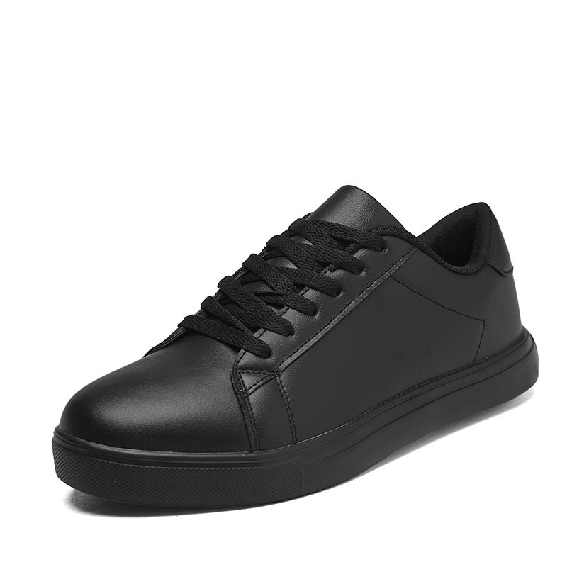 Men's casual lightweight soft-soled sneakers in a simple low-top design