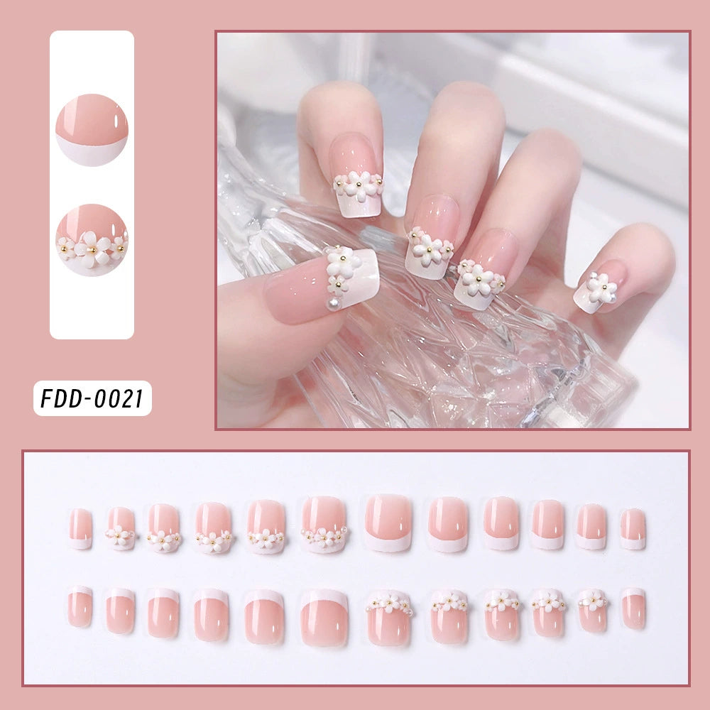 Stars and moon fake nails in a celestial design faked manicure set