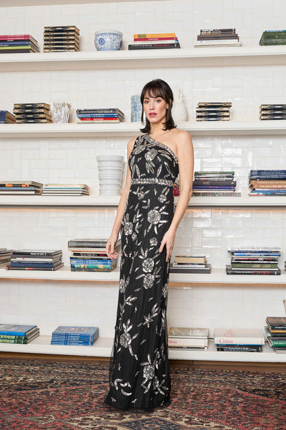 Ceylan Bcn Kamala long dress featuring flowing fabric and elegant design, perfect for formal occasions or stylish everyday wear.