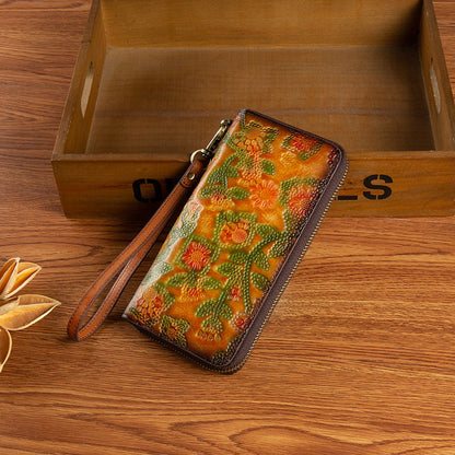 Women’s embossed distressed vintage wallet with large-capacity interior and textured finish