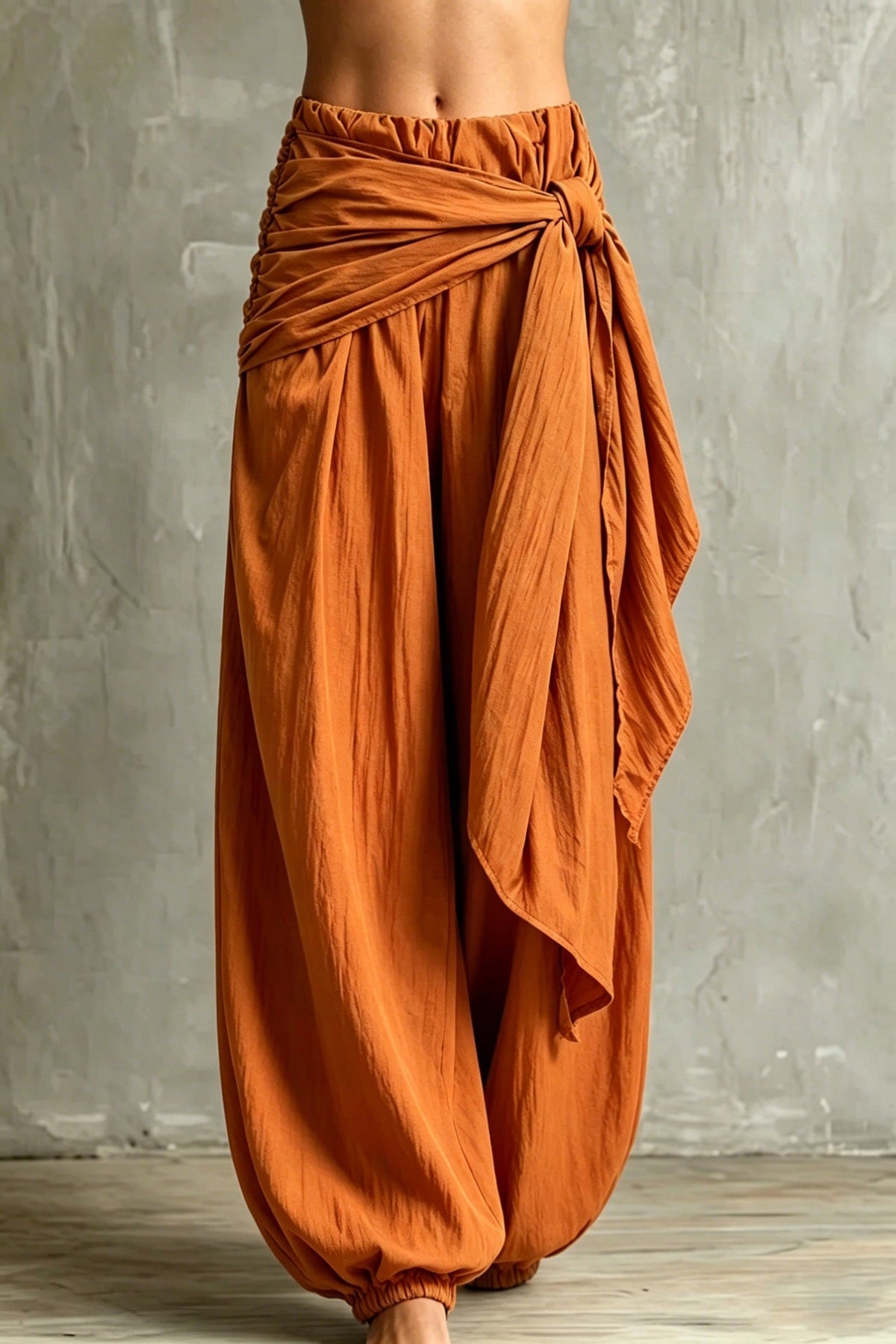 Women's loose casual pants with tie-waist design, relaxed fit and adjustable drawstring waistband