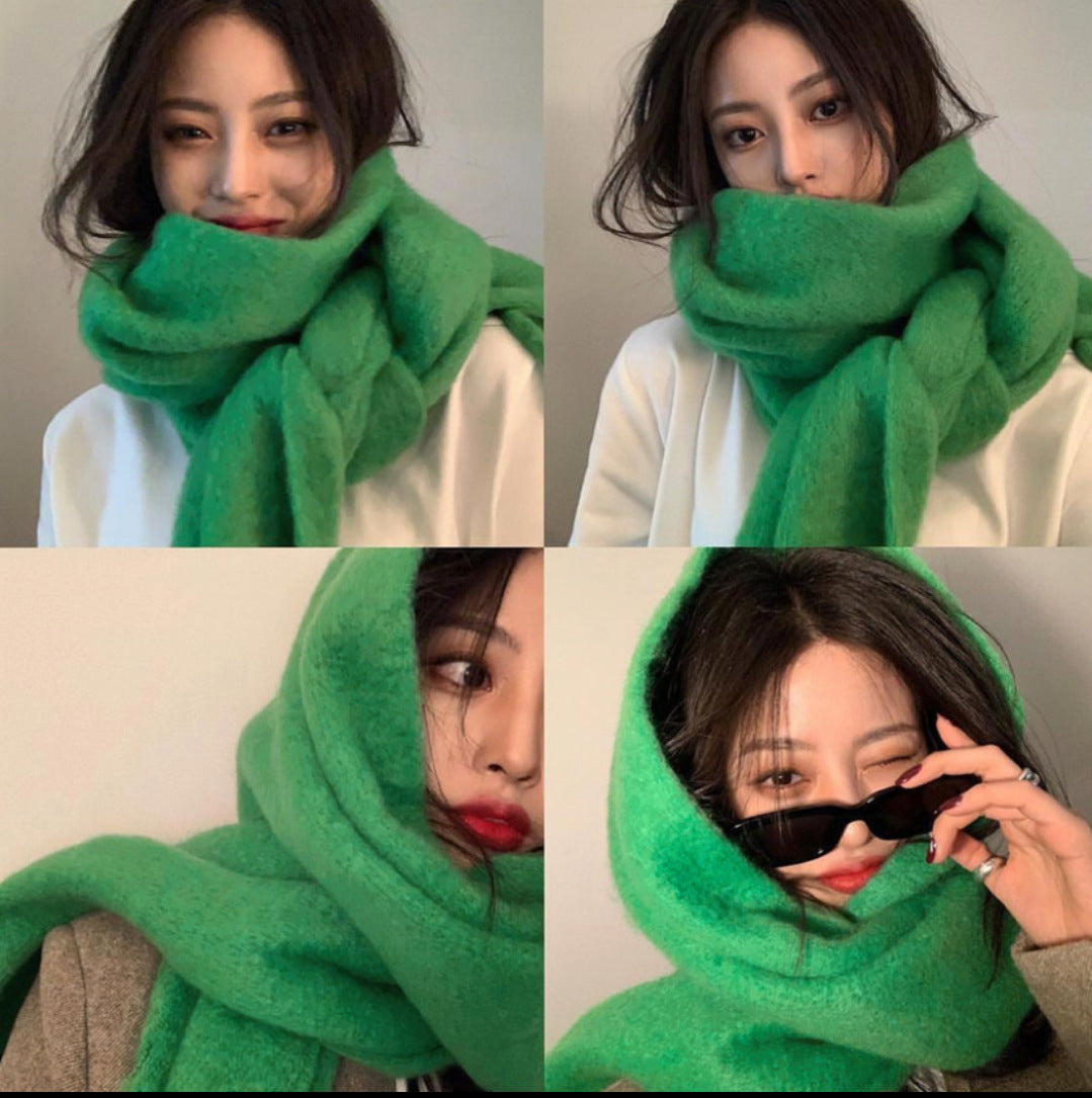 Cashmere-look plaid thickened warm scarf in a classic checked pattern