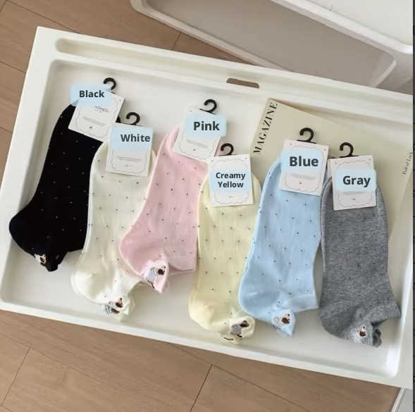 White Dachshund socks with heeled design, 1 pair