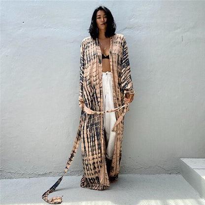 Printed loose sun protection bikini blouse in a sexy beachwear style