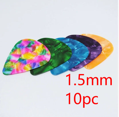 Folk Bakelite ukulele guitar pick in a classic folk-inspired design