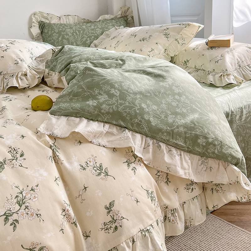 Spring and autumn girl bedding set with broken floral pattern, including quilt cover and two sheets