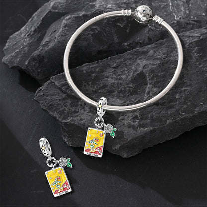 Pendant charm beads for DIY jewelry accessories in assorted decorative designs