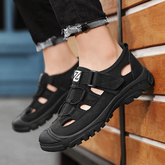 Non-slip hollowed-out toe casual sandals with versatile design viewed from the side