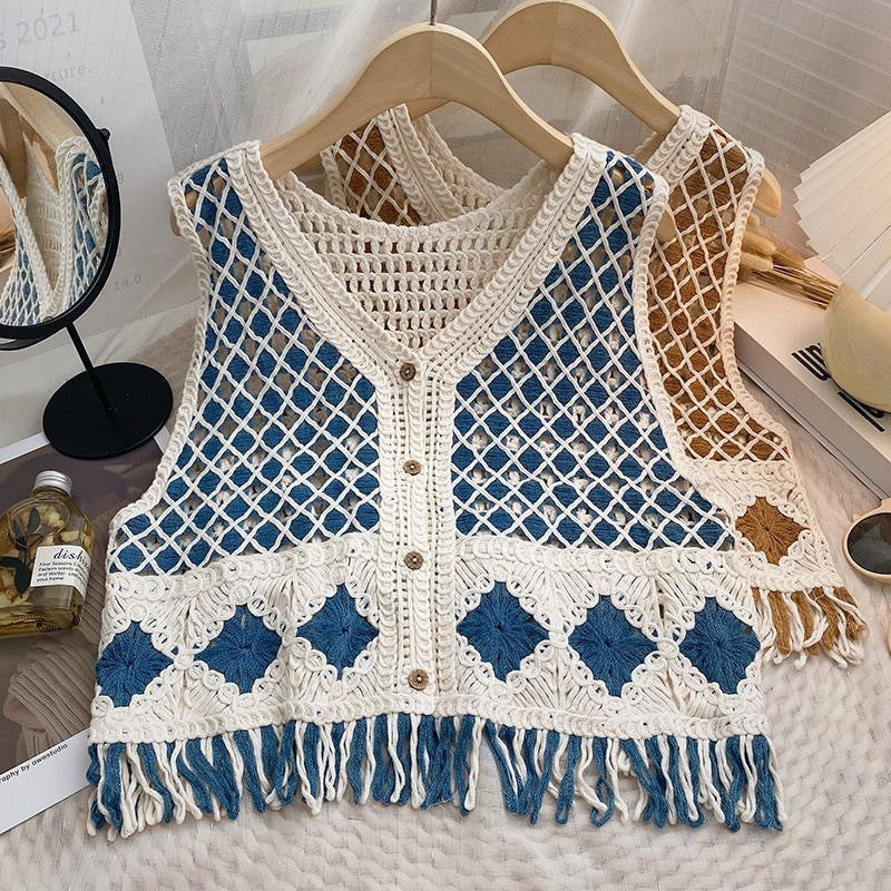 Women's vintage diamond-pattern tassel knitted vest, front view