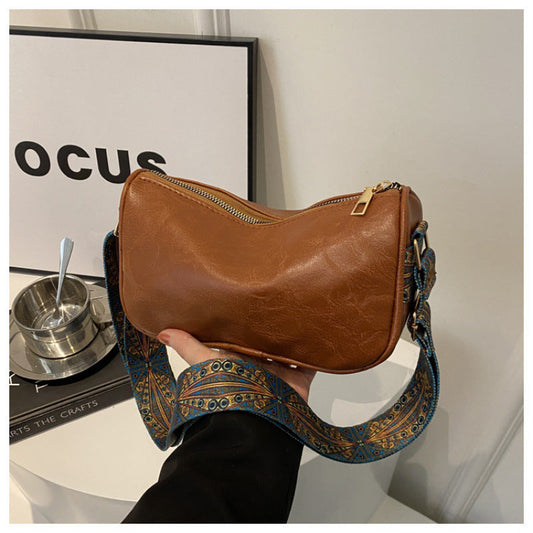 Niche Design versatile wide strap crossbody bag for women, vintage Boston pillow handbag in single shoulder style