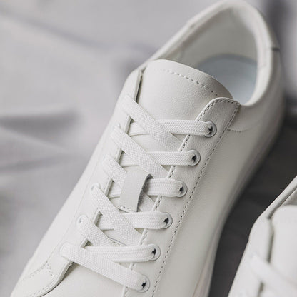 White cowhide flat-soled breathable sneakers with a trendy versatile design