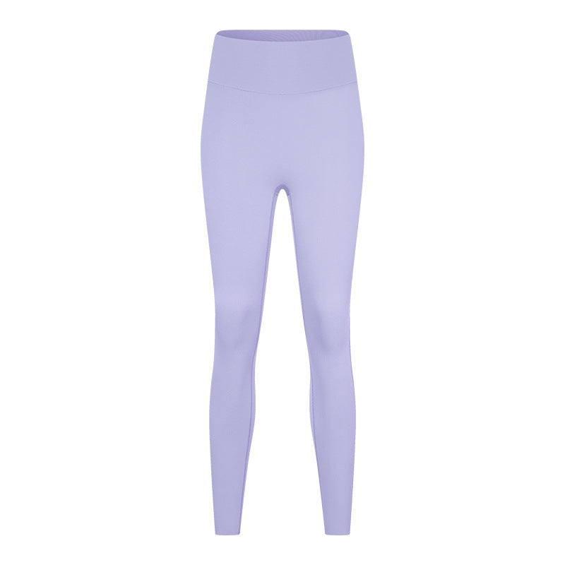 Women's high-waisted butt-lifting yoga pants with seamless design in a fitted silhouette
