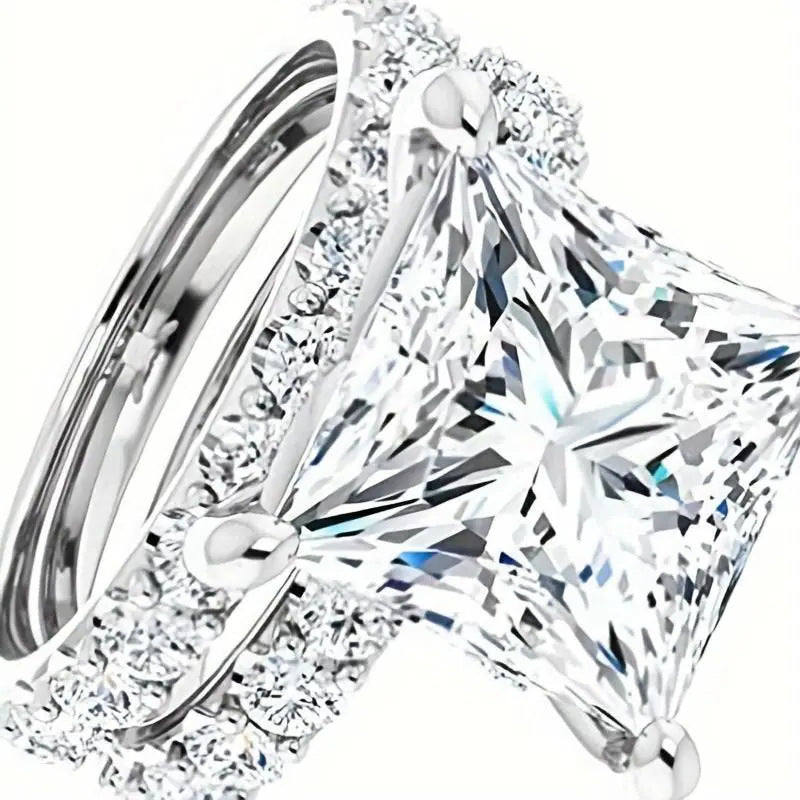 Women's high-end designer-look cool-girl fashion ring in a stylish statement design
