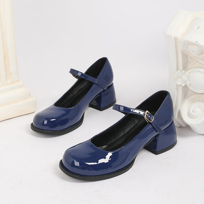 Chunky-heeled elegant round-toe preppy-style leather shoes in classic design