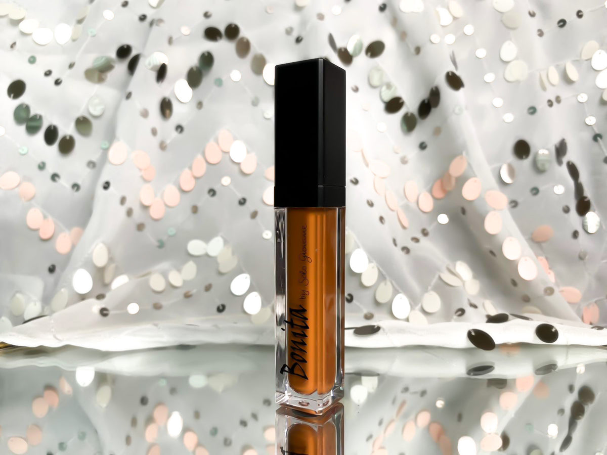 Bonita Matte Liquid Lipstick 11 from BACKUPMYFILESNOW® Bonita Organic Collection, featuring a smooth, matte finish and natural color.