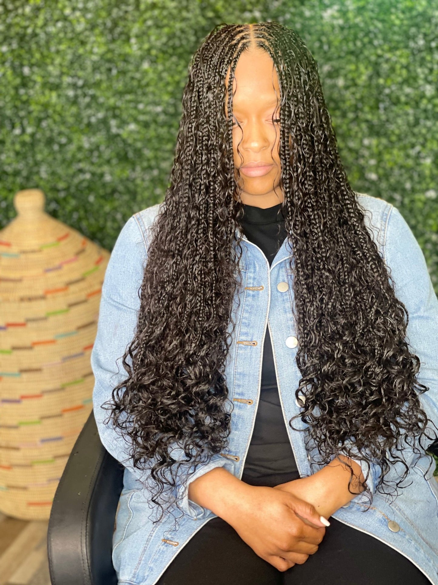 Fula Beauty Deep Wave Boho Hair in 1B natural black, showing wavy texture and full volume.