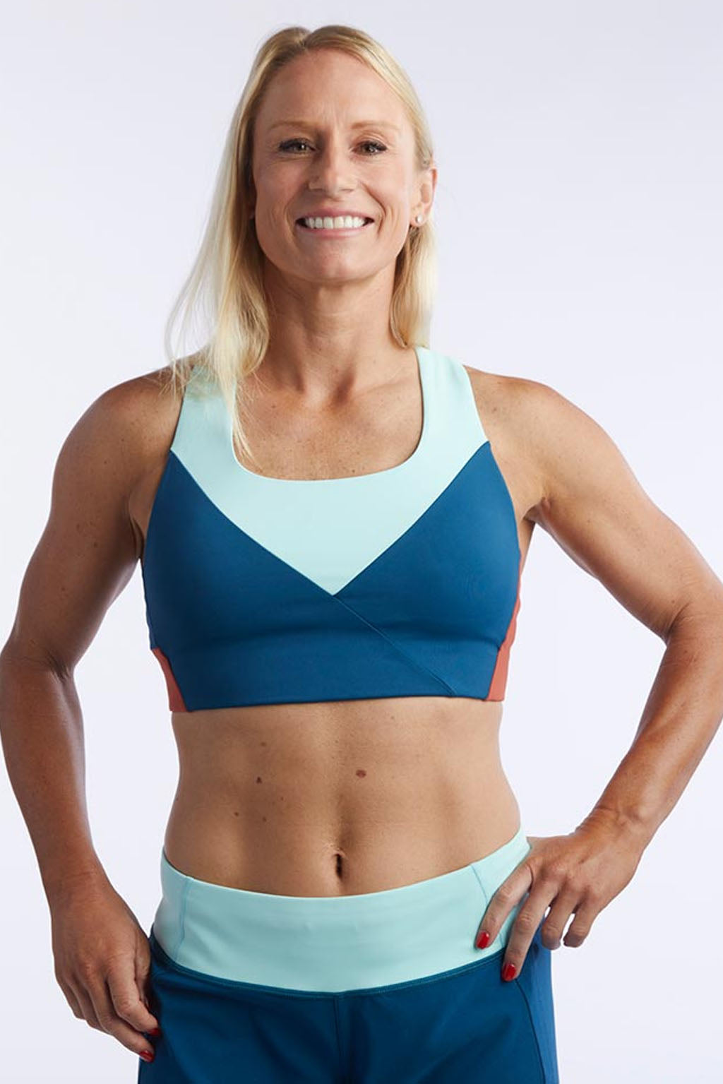 Goal Five Pionxr Training Bra Top in rose cinnabar color, featuring a fitted design and supportive material for active wear.