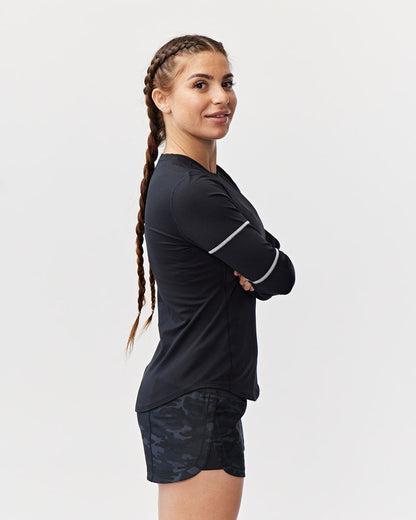 White Goal Five Foudy women's long-sleeve workout top for training, lightweight and breathable fitness apparel.