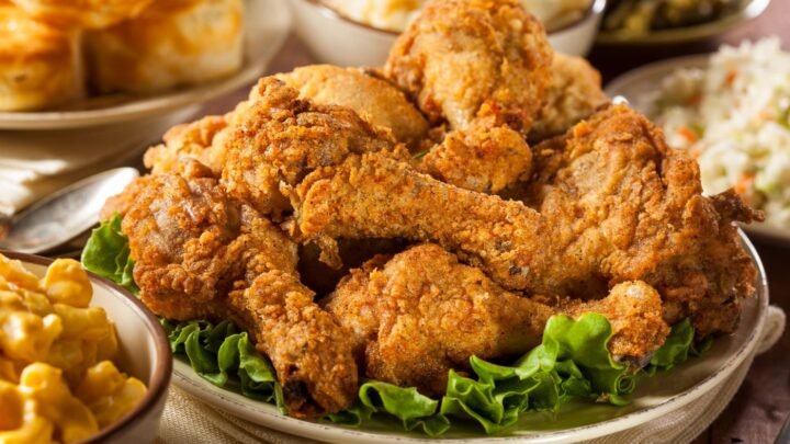 Igotchu Fried Chicken Seasoning from Igotchu Seasonings, 5.5 oz, in a spice jar with a label.