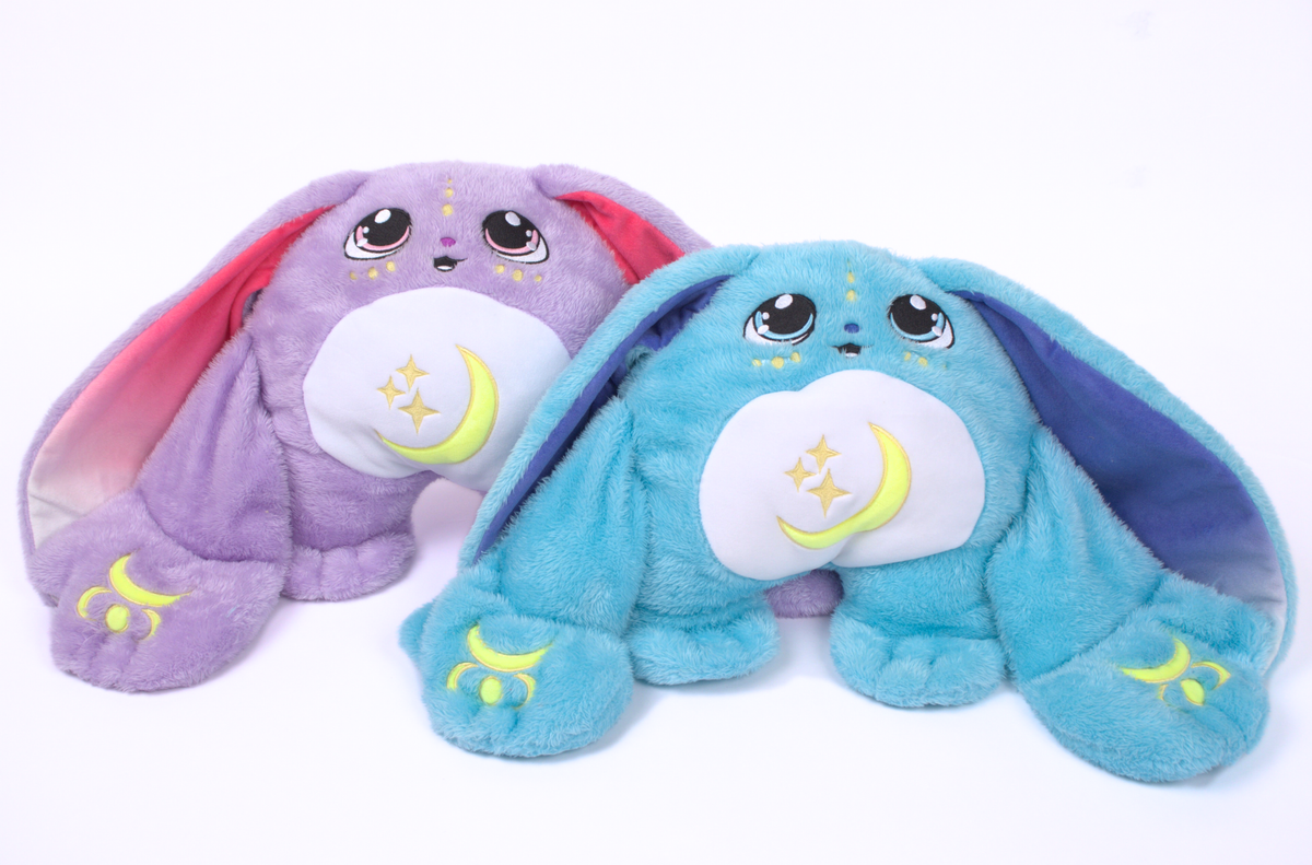 Moon Pals Bo Jr. 2.5lb Hugger Plush toy featuring soft, cuddly plush material and a friendly, child-friendly design.