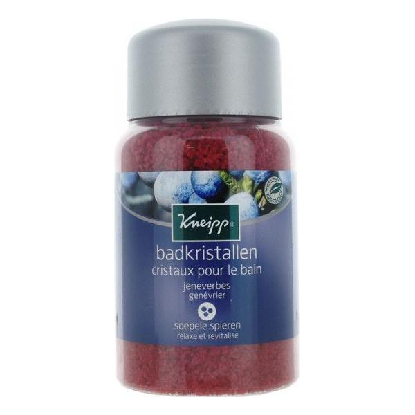 Kneipp bath salts with juniper berries in a 500g package, natural herbal bath product for relaxation and skin care.