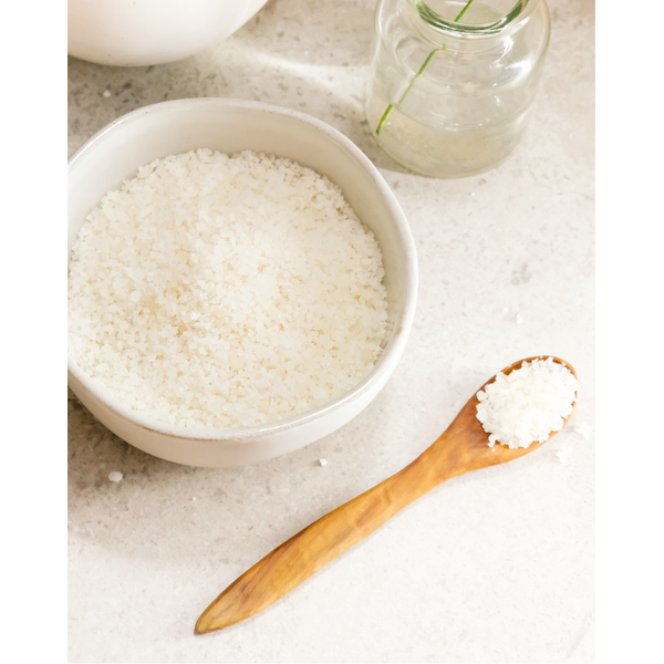 Kneipp Eucalyptus Mineral Bath Salts in 2.1 oz package, natural bath salts with eucalyptus scent for relaxing bath experience