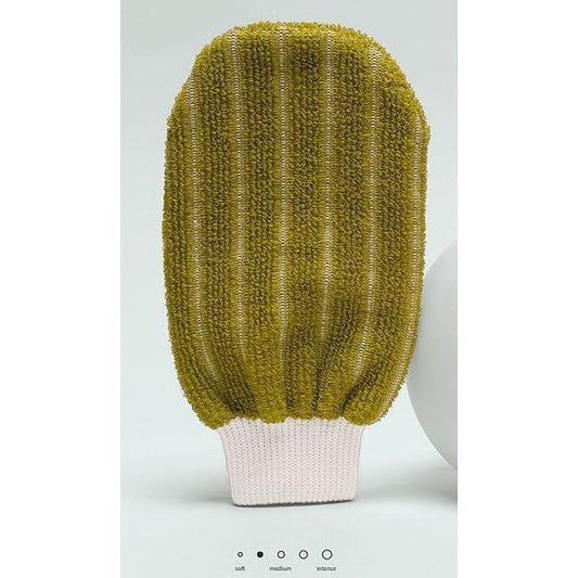 Riffi Iceland Seaweed soft body care glove by Pasteur Pharmacy, textured glove for gentle exfoliation and skin nourishment.