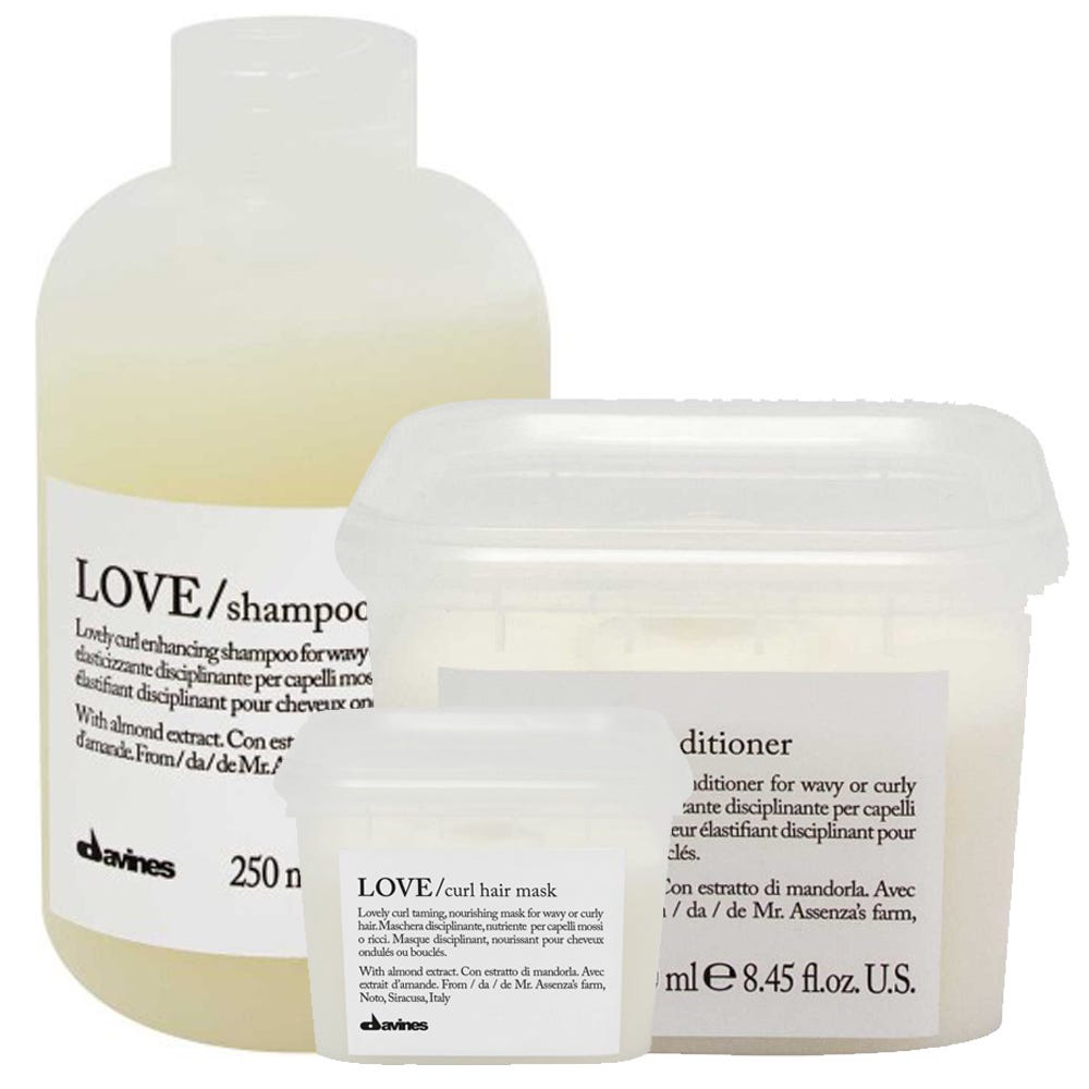 Davines Love Curl Conditioner for curly or wavy hair, 250 ml, in a sleek bottle with a pump dispenser, designed to hydrate and define curls.