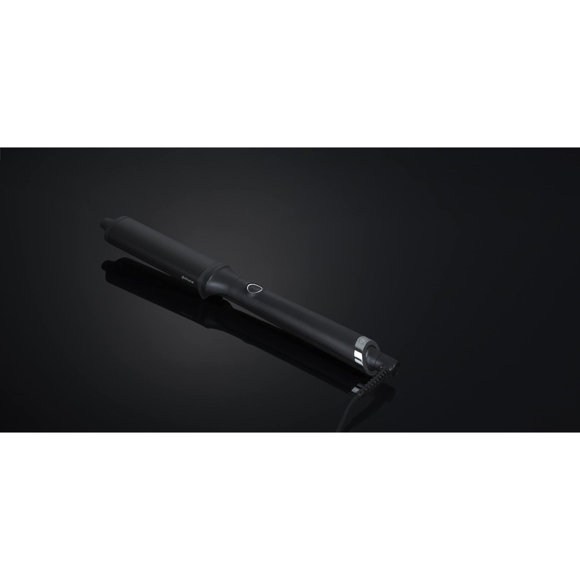 GHD Curve Classic Wave Wand in black, a hair styling tool with a sleek design for creating beachy waves, model COWA11.