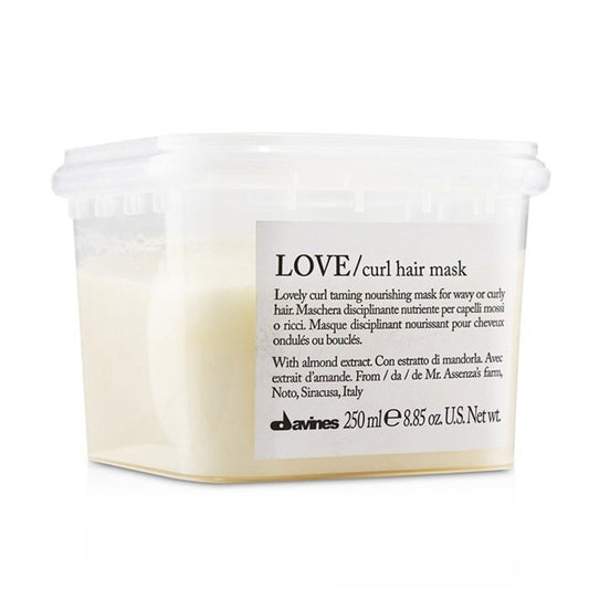 Davines LOVE Curl Hair Mask in 250ml jar, nourishing mask for curly hair with rich, hydrating formula.