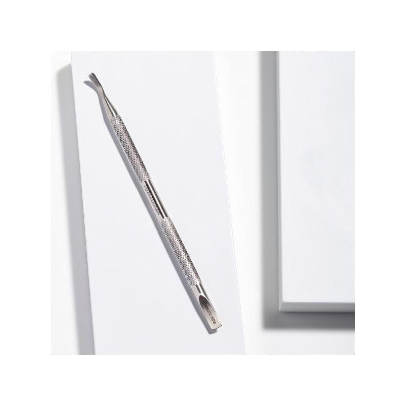 Tweezerman Nail Pushy & Cleaner for Men, a professional nail tool for pushing back cuticles and cleaning nails.