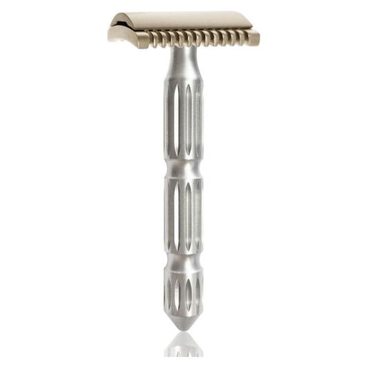 The Goodfellas' Smile Gladio open comb razor with a sleek handle and polished metal finish, designed for precise shaving.
